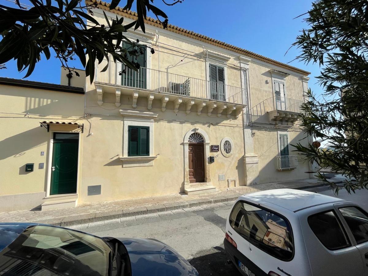 Casa Crispi Hotel Noto Buitenkant foto