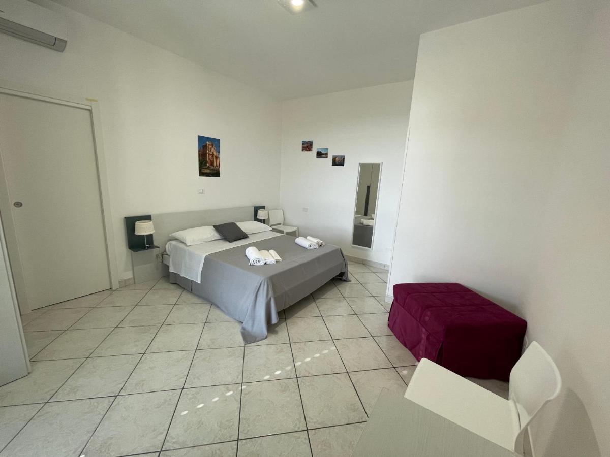 Casa Crispi Hotel Noto Buitenkant foto