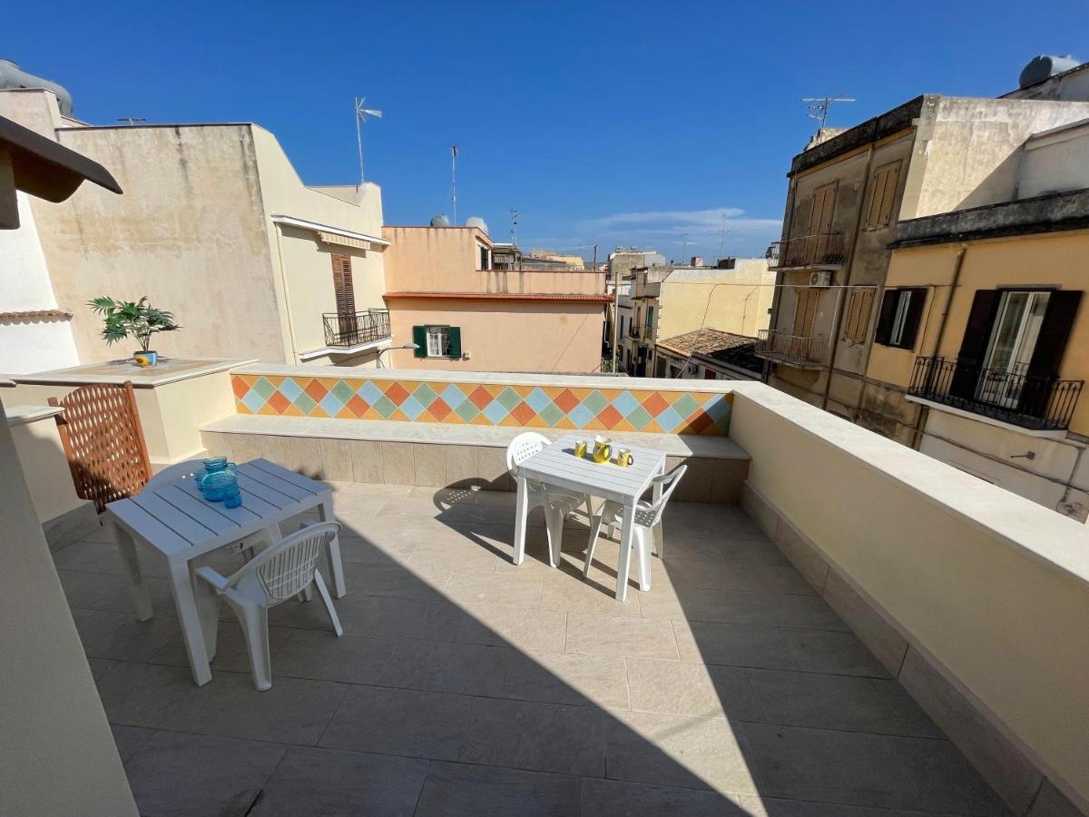 Casa Crispi Hotel Noto Buitenkant foto