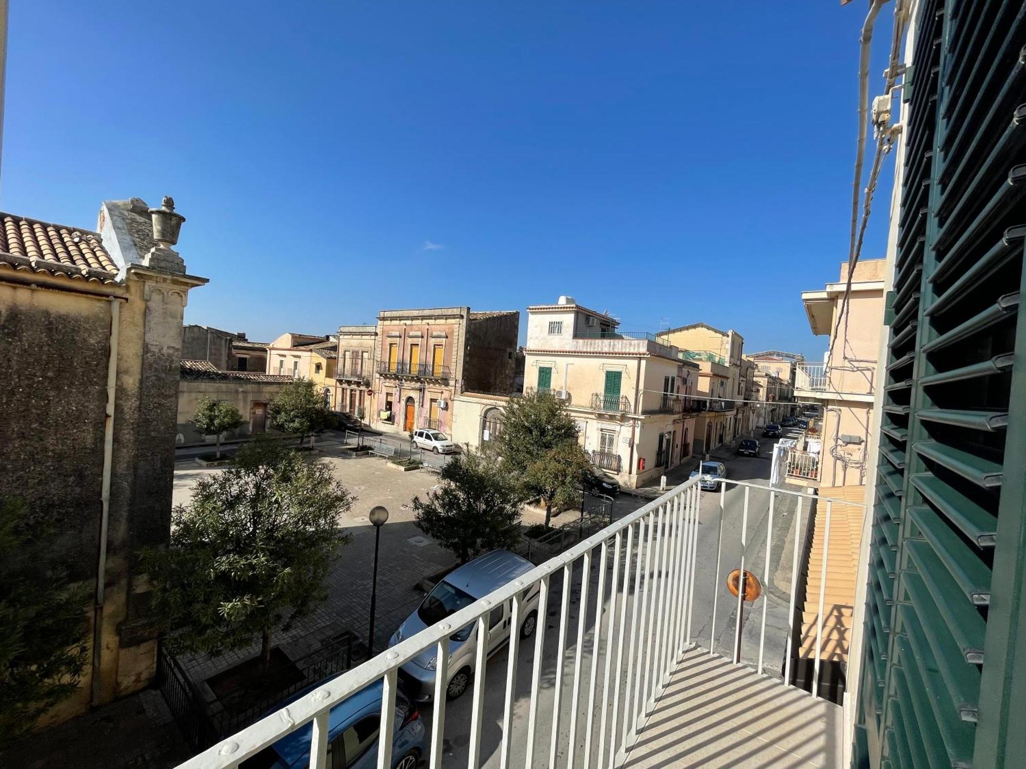 Casa Crispi Hotel Noto Buitenkant foto